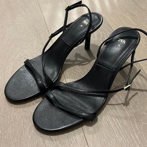 Zara - Black strappy sandals